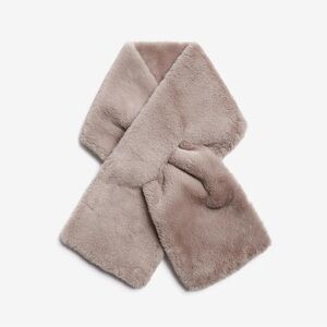 Plush Keyhole Scarf ~ Pull Through Style
